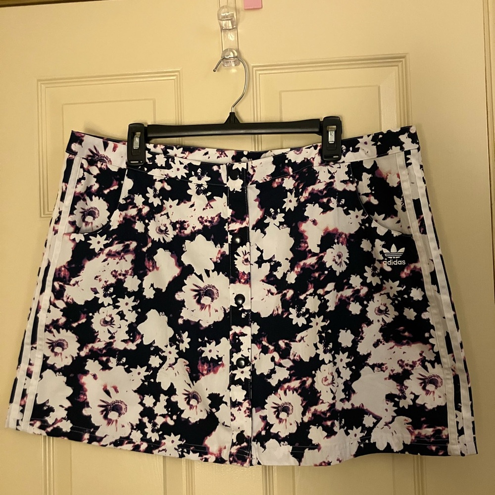 Adidas originals Floral print mini skirt XL 14 16 - Picture 4 of 5